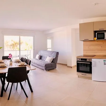 Le 209, 3min à Pieds De La Plage, Confort, Terrasse, 2 Parking Privée * Vias